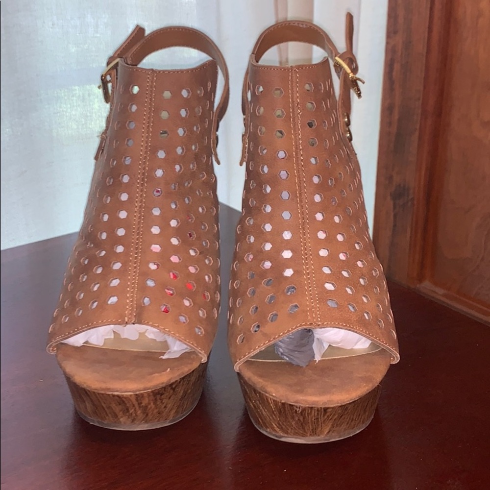 GUESS Wedges